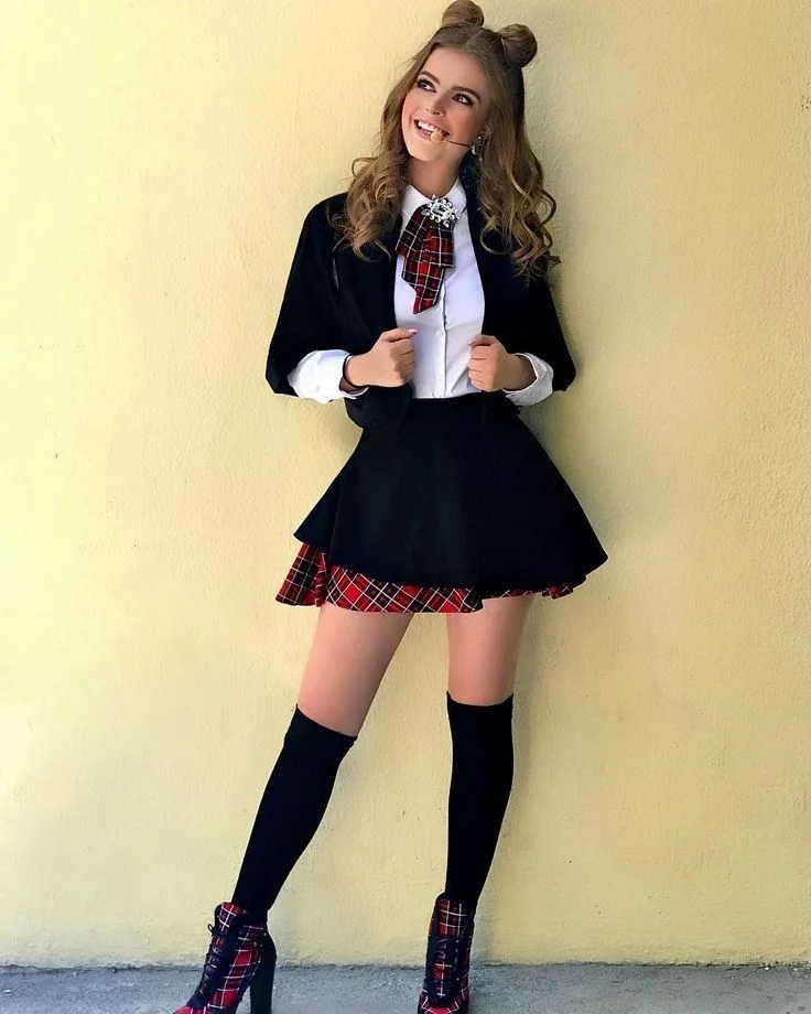 ROMINA FLORES