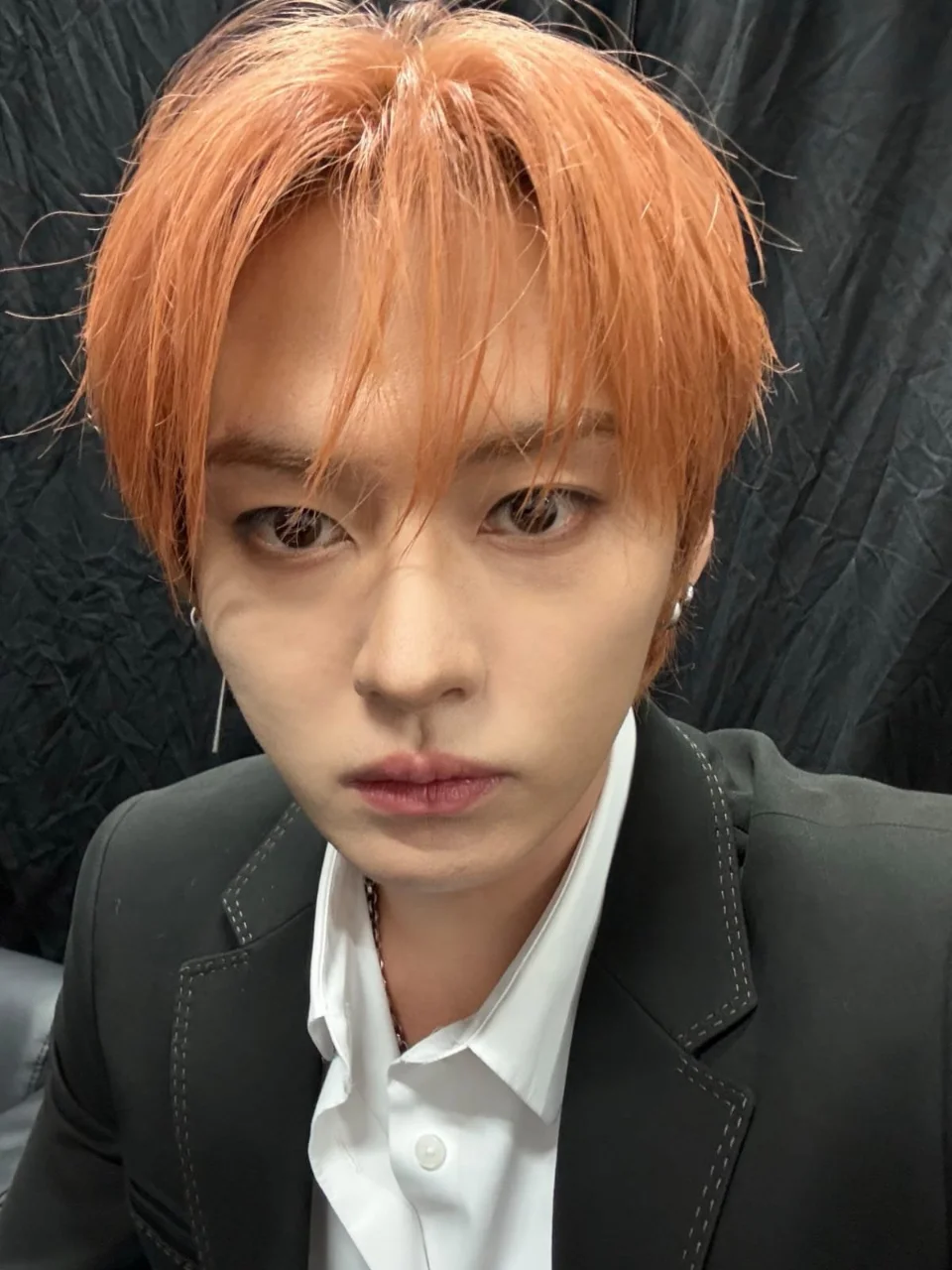 León (Lee Know / Minho)
