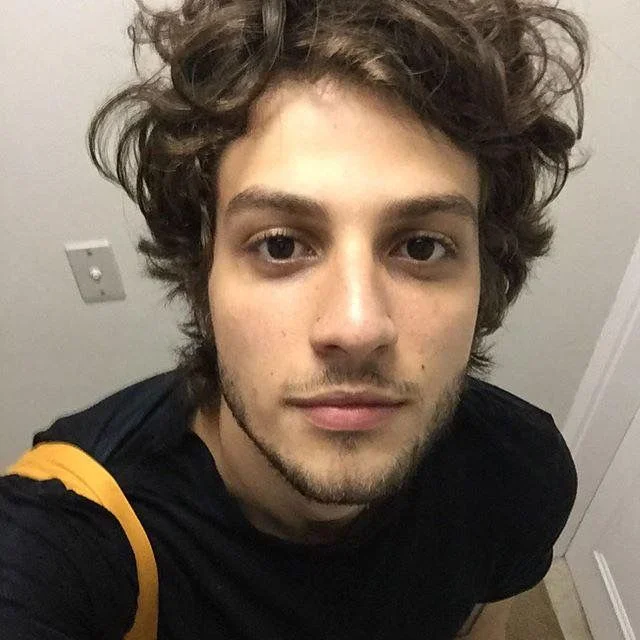 Julián Vance 