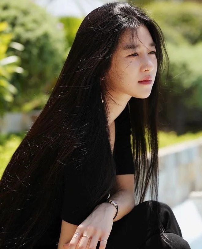 Yeona park 